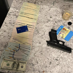 GIA THN OMADA (Radio Edit|Explicit)