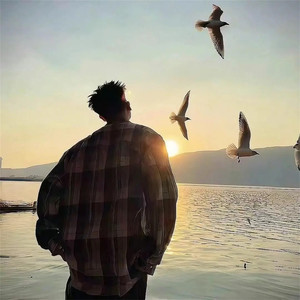 放松再慢慢升空