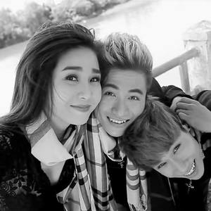 Quá Khứ Về Nhau