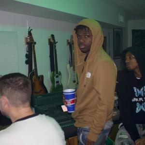 Jefe Benzo - Back and Forth (feat. FreeTwin & BOP BOP) (Explicit)