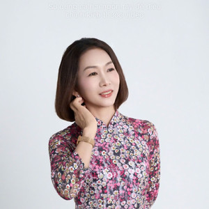 Xuân Này Con Không Về