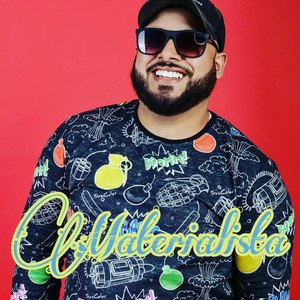 Materialista (Radio Edit|Explicit)