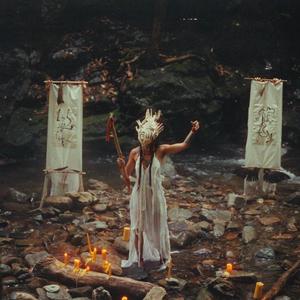 Numatik - women of the stones