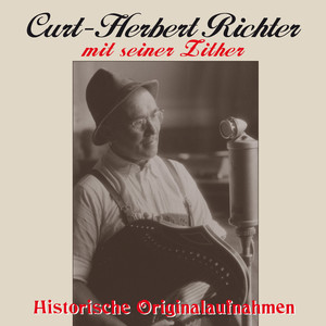 Curt-Herbert Richter mit seiner Zither