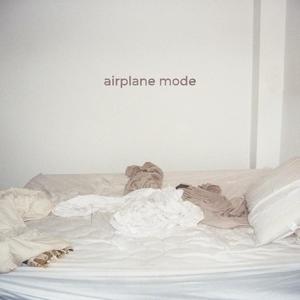 airplane mode (feat. sant da man)