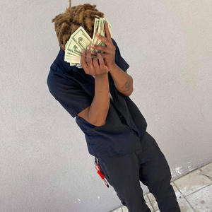 Aroundyoway (feat. JdI dolo) (Explicit)