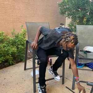 No Hold Up (Explicit)