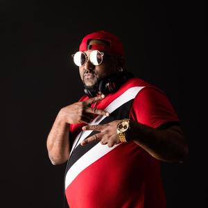 Los Dominicanos(feat. Omar Chilena)