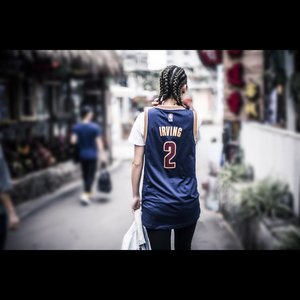 对着背影说爱你