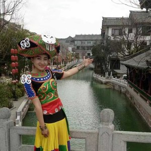 开心的左脚舞跳起来