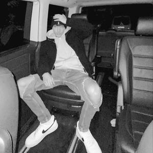 Gift (feat. Carlito389rrx) (Explicit)