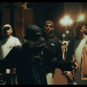 Krav Maga com Sumô (Explicit)