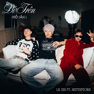 Đi trên phố vắng