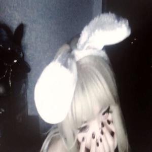 Bands to make a Thot queen dance (Explicit)