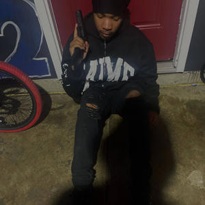 Pumpkin patched (feat. Lilshawn) (Explicit)