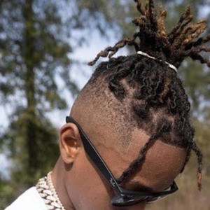 Still dissing ft (feat. 1uhantii) (Explicit)