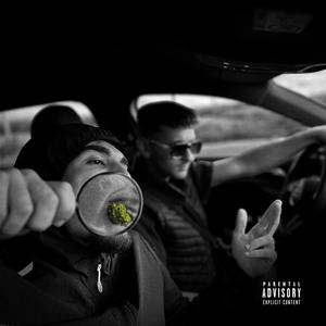 PASSO E CHIUDO (feat. Yume)