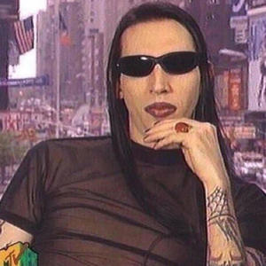 Scarf In The Summer⚔️ (Explicit)