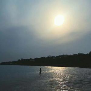 我们都曾有记忆丢入海底