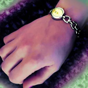 Broken Watch (feat. Val Misty)