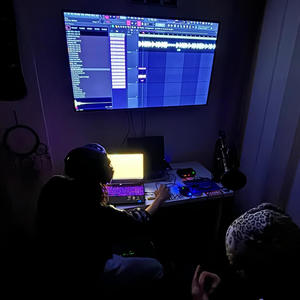 Lo unico que kiero (feat. Elmika & Iluvhaku) (Explicit)