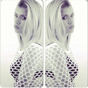 Feel This (feat. S.O.I MIR)