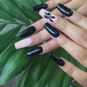 Todo Diseño(feat. Onemilliondollars, Yung Russio & Futurx)