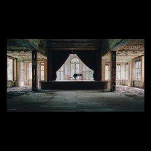 Wertlose Welt (feat. The loniest boy in town) (Explicit)