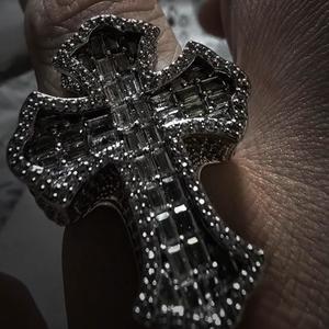 Hunnids (feat. Ravenfaces) (Explicit)