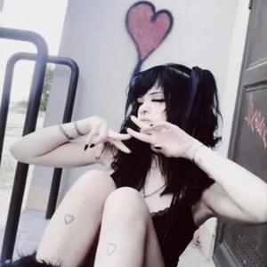 emo holky (feat. PAWLIE POIZN) (Explicit)