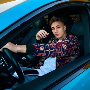 Abu Dhabi 2(feat. yny sebi) (Explicit)