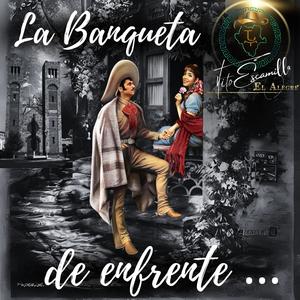 La Banqueta de enfrente