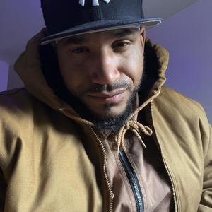 Hood To The Burbs (Explicit)