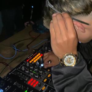 Toque De Recolher (EletroFunk) 7xi (Explicit)