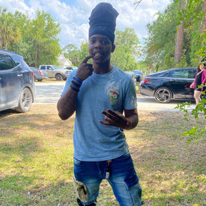 Nomo Cuffin' (feat. Keedoviraa) (Explicit)