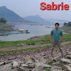 Bayang Pengkhianat