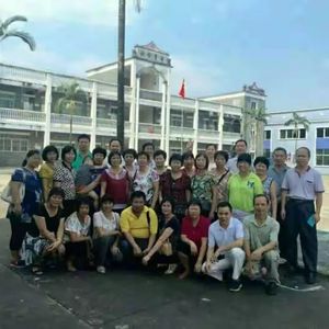 爱莲·回眸封面