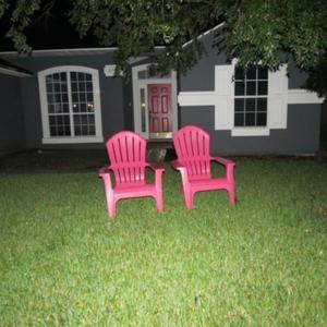 bossin up (feat. heroinsick) (Explicit)