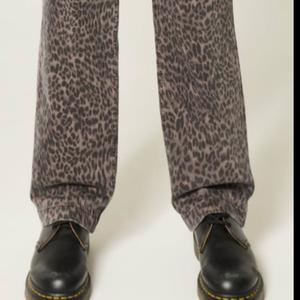 Breaking it in (feat. zipbby!+*) (Explicit)