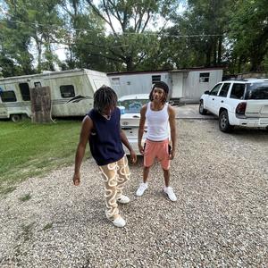 #look@menow (Explicit)