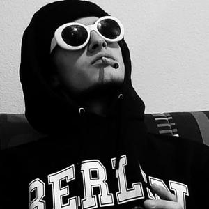 M16(feat. Simmi-OHH) (Explicit)