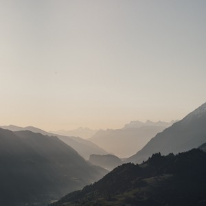 Mountains (feat. YWR Kidd) (Explicit)