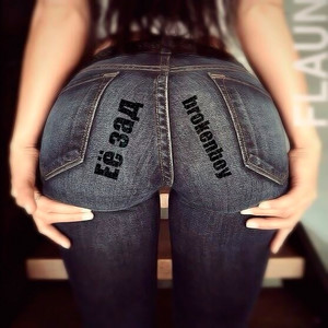 Её зад (Explicit)