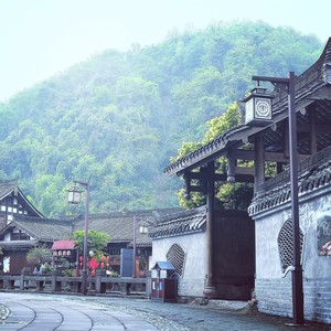 轻松