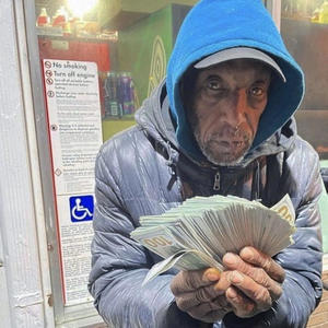 Get off (feat. murdaone) (Explicit)