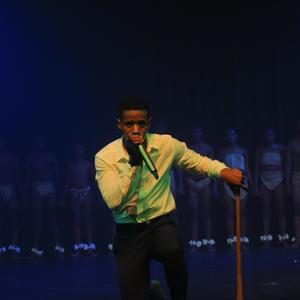 Ngis'gqila Sothando (feat. ThobaniWhite)