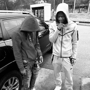 Caught slippin (feat. Dolo Dae) (Explicit)