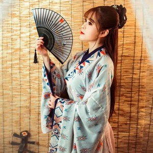 歌曲：灯火里的中国