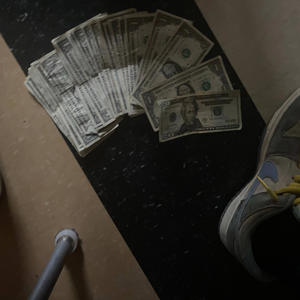 Bailing Out (feat. Tankbegrittinn) (Explicit)