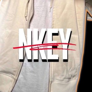 Три суки (Explicit)